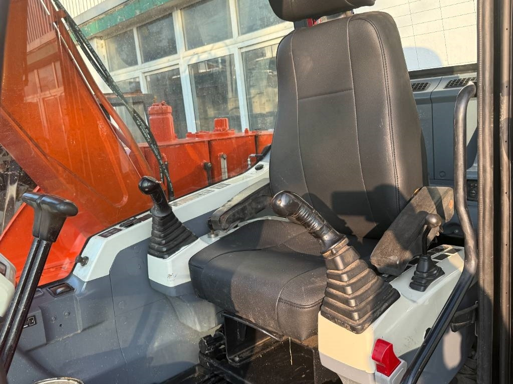 Doosan DX 75 - حفارات زحافة: صور 2 Doosan DX 75 - حفارات زحافة: صور 2