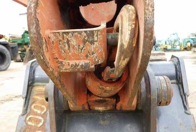 Hitachi 30 - حفارة مصغرة: صور 5 Hitachi 30 - حفارة مصغرة: صور 5