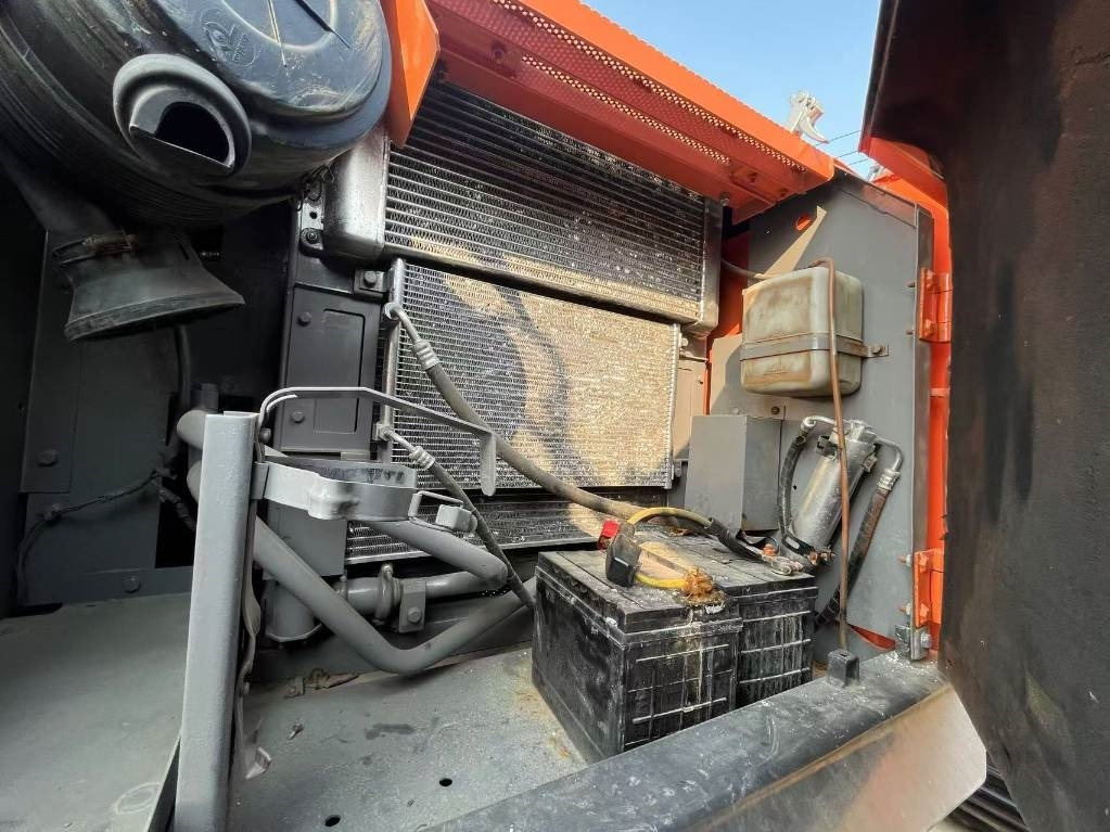 Hitachi ZX 160 - حفارات زحافة: صور 2 Hitachi ZX 160 - حفارات زحافة: صور 2
