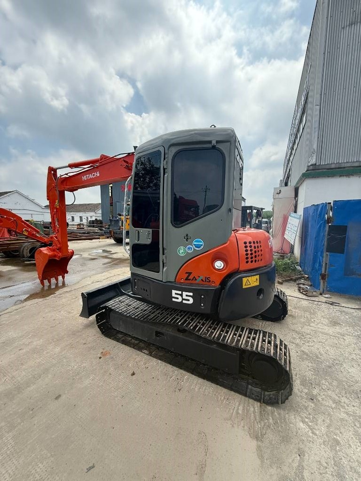 Hitachi ZX 55 - حفارة مصغرة: صور 1 Hitachi ZX 55 - حفارة مصغرة: صور 1
