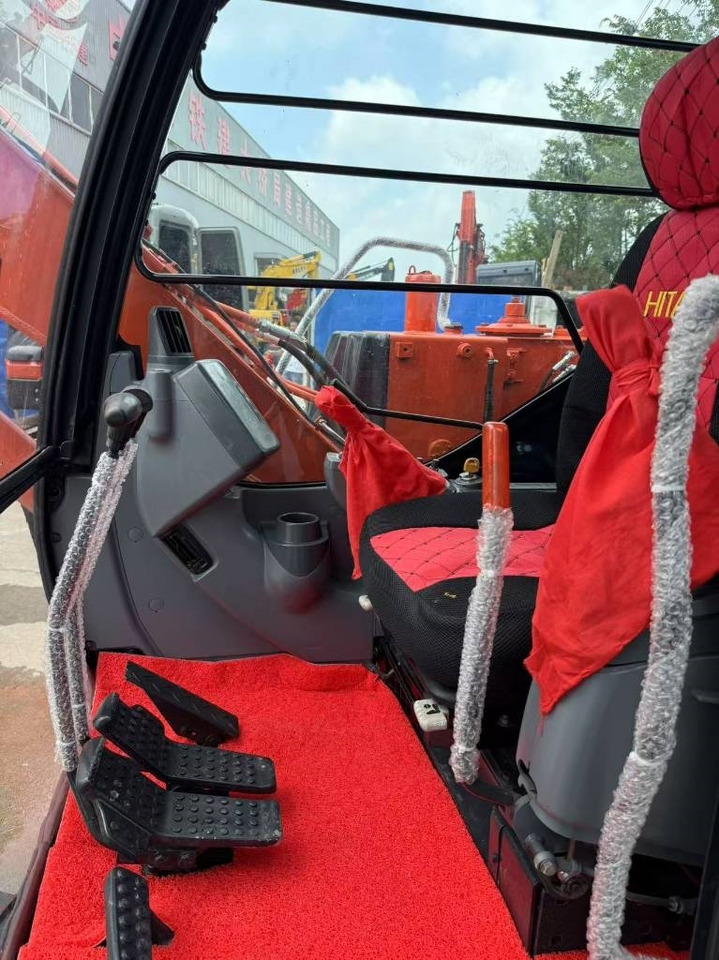 Hitachi ZX 60 - حفارة مصغرة: صور 5 Hitachi ZX 60 - حفارة مصغرة: صور 5