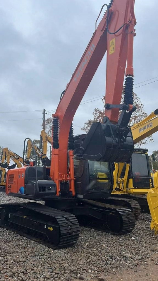 Hitachi ZX120 - حفارات زحافة: صور 1 Hitachi ZX120 - حفارات زحافة: صور 1