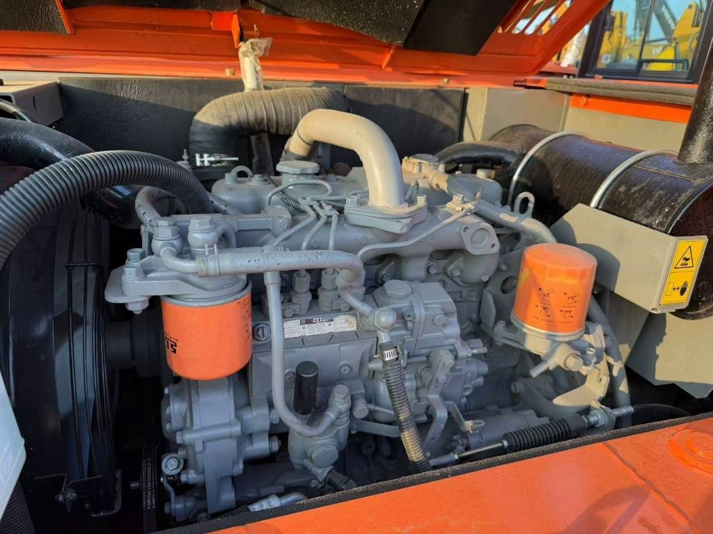 Hitachi Zaxis 70 - حفارات زحافة: صور 5 Hitachi Zaxis 70 - حفارات زحافة: صور 5