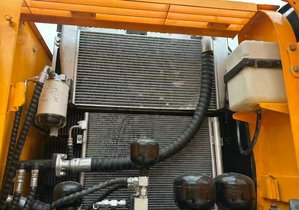 Hyundai 210W -9 - حفارة على عجلات: صور 4 Hyundai 210W -9 - حفارة على عجلات: صور 4