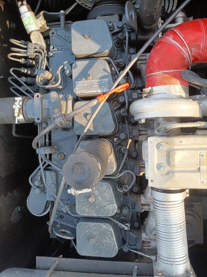 Hyundai R 220-9 S - حفارات زحافة: صور 3 Hyundai R 220-9 S - حفارات زحافة: صور 3