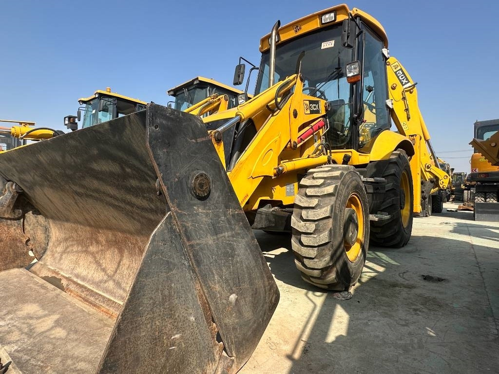 JCB 3 XC - حفار متعدد الاستخدام: صور 5 JCB 3 XC - حفار متعدد الاستخدام: صور 5