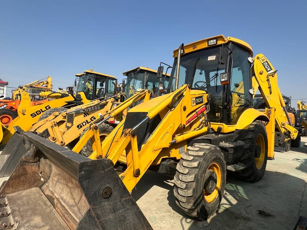 JCB 3 XC - حفار متعدد الاستخدام: صور 1 JCB 3 XC - حفار متعدد الاستخدام: صور 1