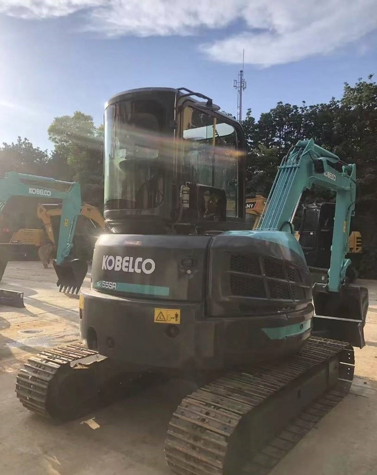 Kobelco SK 55 - حفارة مصغرة: صور 4 Kobelco SK 55 - حفارة مصغرة: صور 4