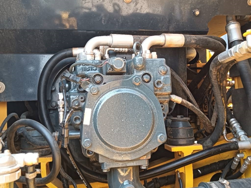Komatsu PC 160 - حفارات زحافة: صور 5 Komatsu PC 160 - حفارات زحافة: صور 5