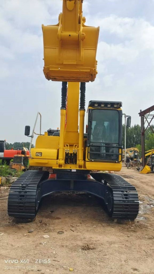 Komatsu PC 220-7 - حفارات زحافة: صور 4 Komatsu PC 220-7 - حفارات زحافة: صور 4