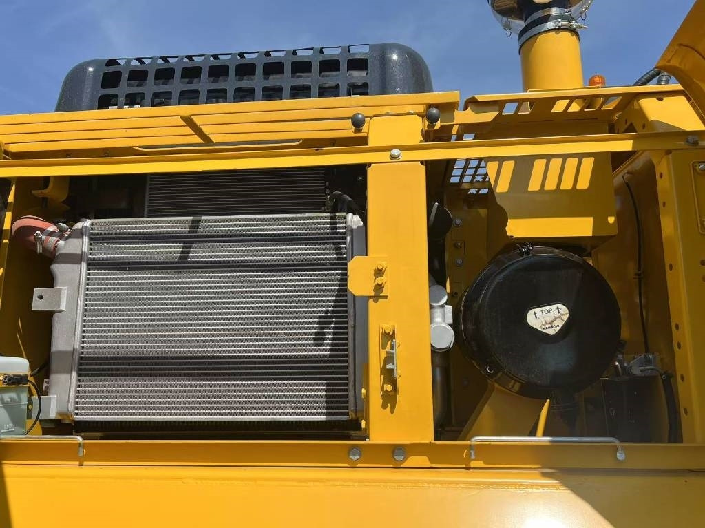 Komatsu PC 300 - حفارات زحافة: صور 2 Komatsu PC 300 - حفارات زحافة: صور 2