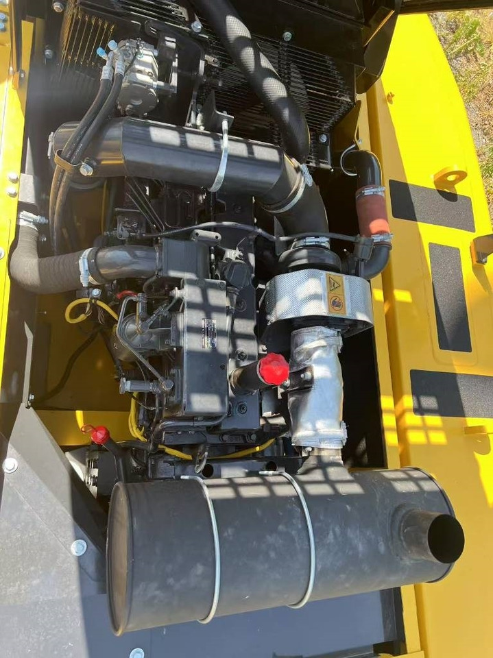 Komatsu PC 300 - حفارات زحافة: صور 3 Komatsu PC 300 - حفارات زحافة: صور 3
