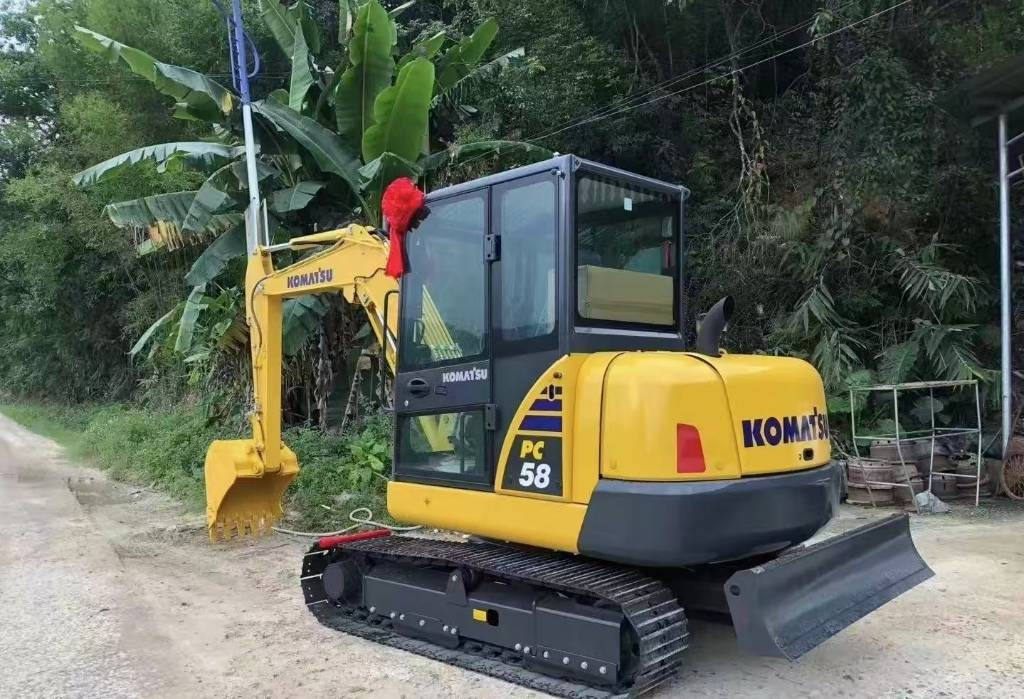 Komatsu PC 58 - حفارة مصغرة: صور 1 Komatsu PC 58 - حفارة مصغرة: صور 1