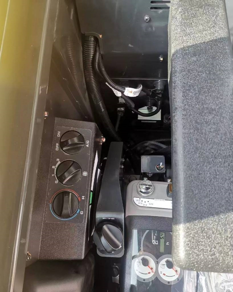 Komatsu PC 58 - حفارة مصغرة: صور 5 Komatsu PC 58 - حفارة مصغرة: صور 5