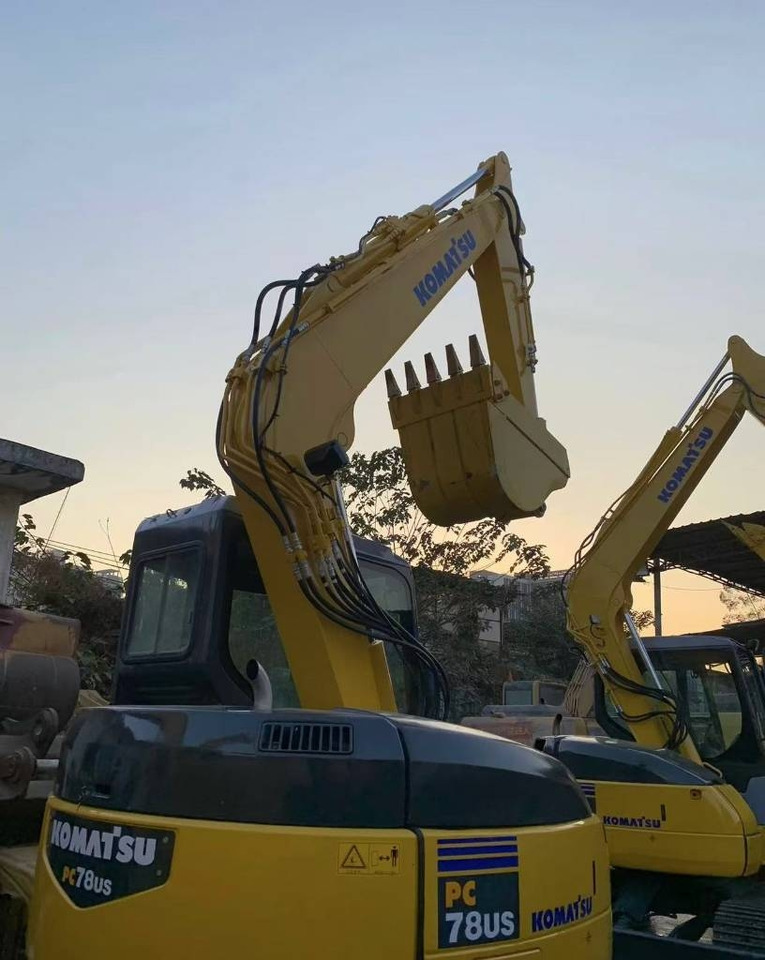 Komatsu PC 78 - حفارة مصغرة: صور 1 Komatsu PC 78 - حفارة مصغرة: صور 1