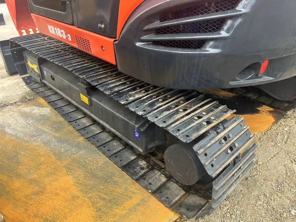 Kubota KX 183 - حفارات زحافة: صور 5 Kubota KX 183 - حفارات زحافة: صور 5