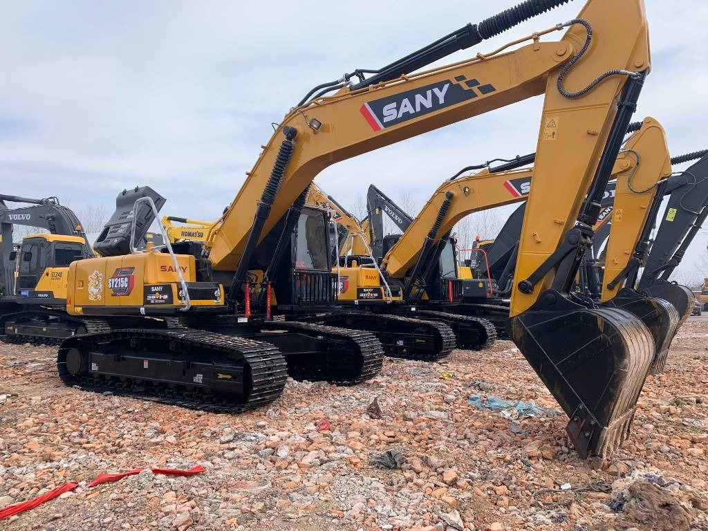 Sany SY 215 C - حفارات زحافة: صور 1 Sany SY 215 C - حفارات زحافة: صور 1
