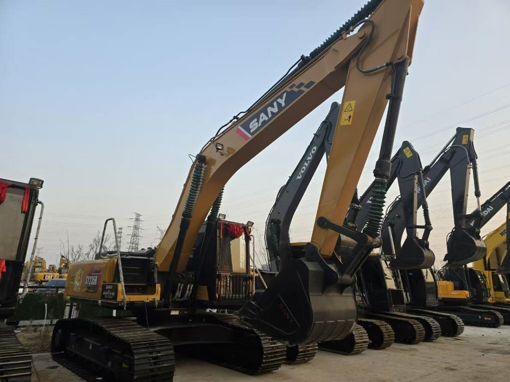 Sany SY 235 C - حفارات زحافة: صور 1 Sany SY 235 C - حفارات زحافة: صور 1
