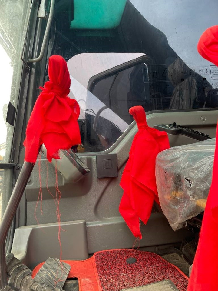 Volvo EC 240 - حفارات زحافة: صور 4 Volvo EC 240 - حفارات زحافة: صور 4