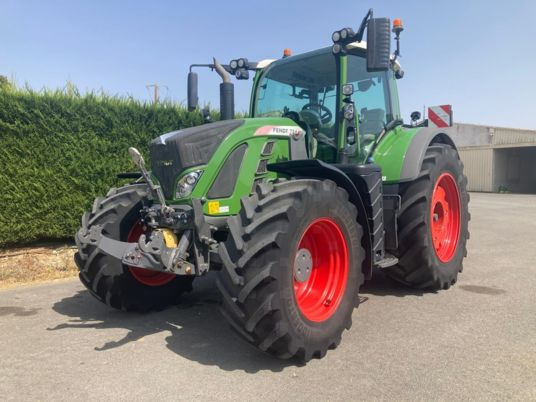 Fendt 724 VARIO S4 PROFI PLUS - جرار: صور 1 Fendt 724 VARIO S4 PROFI PLUS - جرار: صور 1