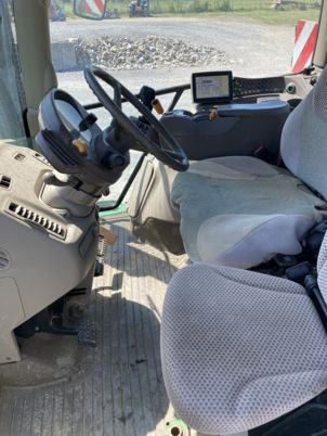 John Deere 6210R AUTOPOWER - جرار: صور 4 John Deere 6210R AUTOPOWER - جرار: صور 4