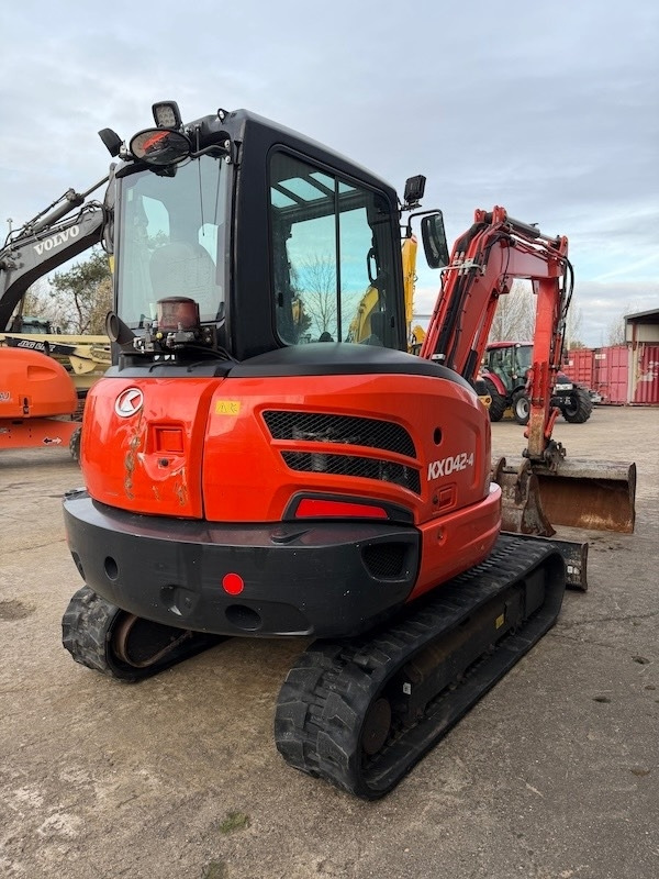 Kubota KX 042-4 - حفارة مصغرة: صور 4 Kubota KX 042-4 - حفارة مصغرة: صور 4