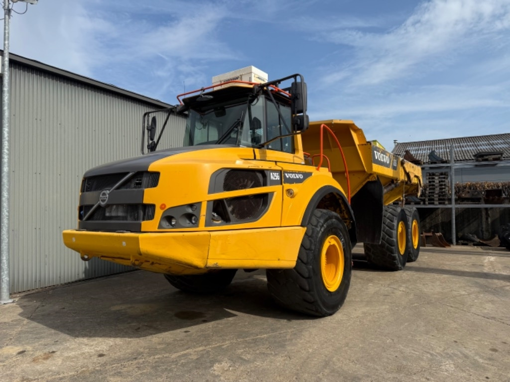 Volvo A 25 G - شاحنة مفصلية: صور 1 Volvo A 25 G - شاحنة مفصلية: صور 1