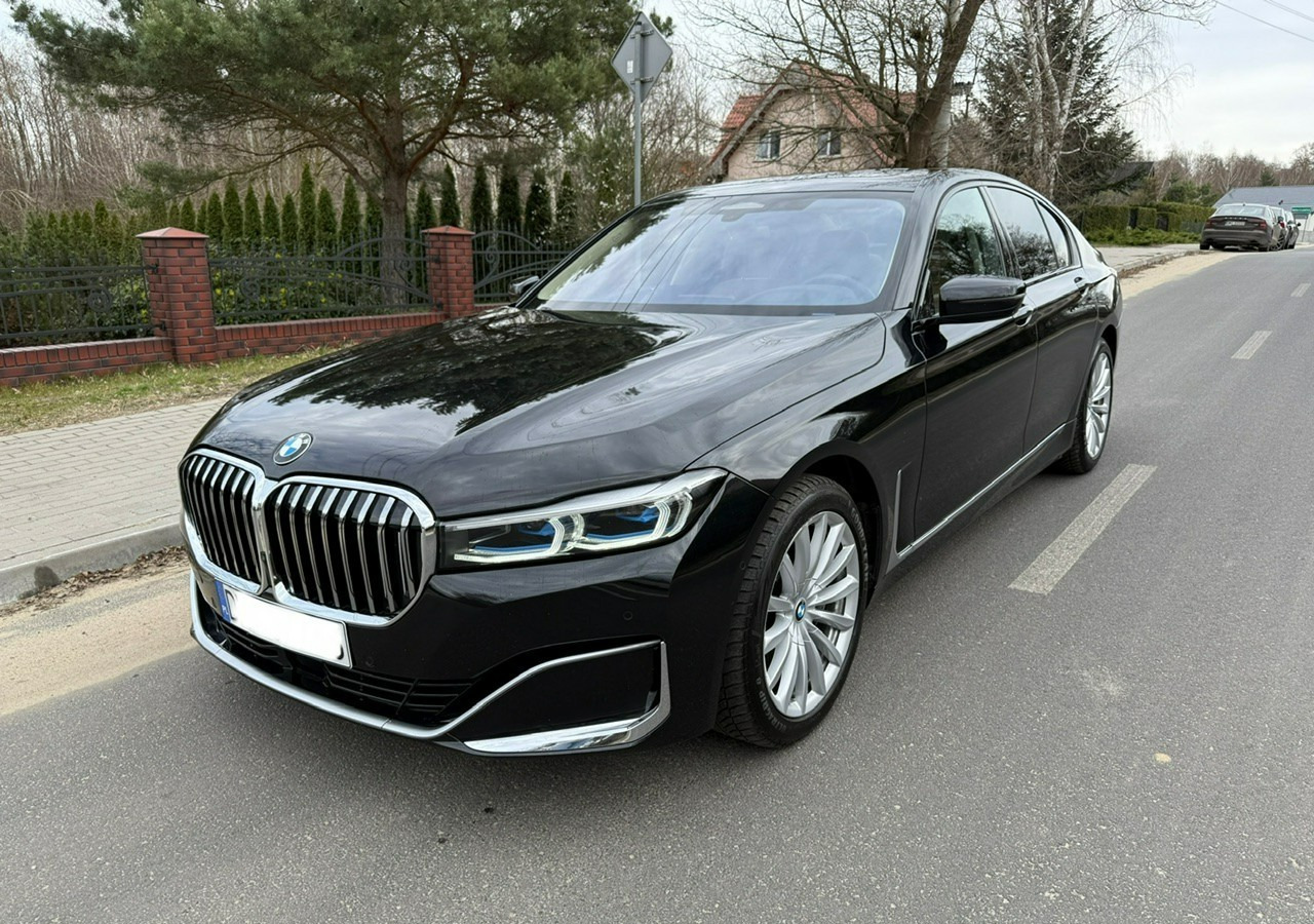 BMW SERIA 7 II (G11/G12) BMW SERIA 7 740d Xdrive 340KM Luxury+Exclusive Masaże Adaptiv Oś Lasery 2022 FV2 - سيارة: صور 4 BMW SERIA 7 II (G11/G12) BMW SERIA 7 740d Xdrive 340KM Luxury+Exclusive Masaże Adaptiv Oś Lasery 2022 FV2 - سيارة: صور 4
