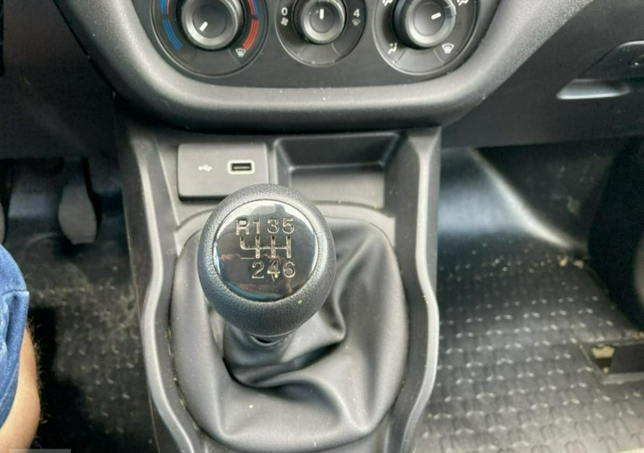فان Fiat Doblo Fiat Doblo MAXI 1,6 jtd ECO Flex 105KM Klima 2021 Salon PL: صور 8