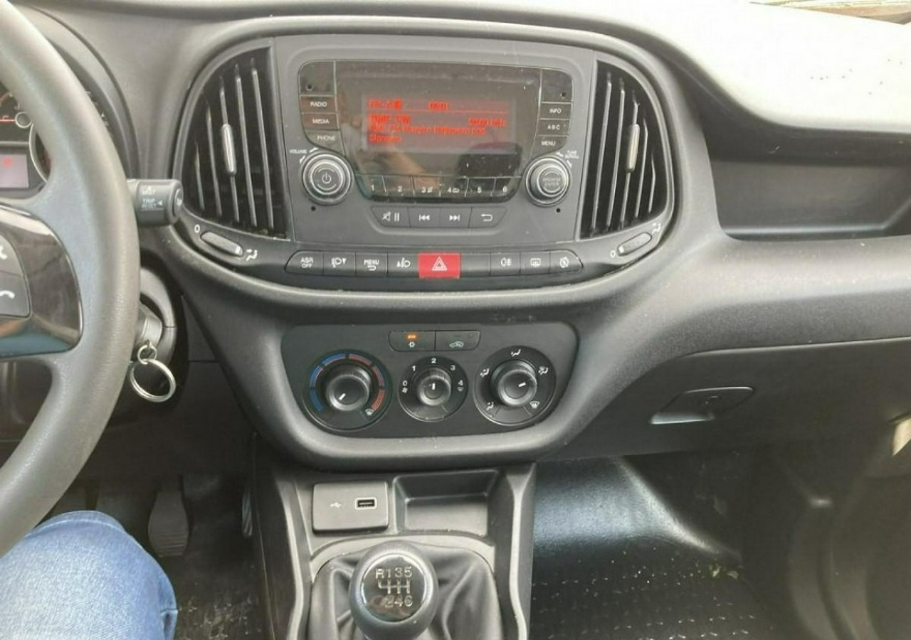 فان Fiat Doblo Fiat Doblo MAXI 1,6 jtd ECO Flex 105KM Klima 2021 Salon PL: صور 12