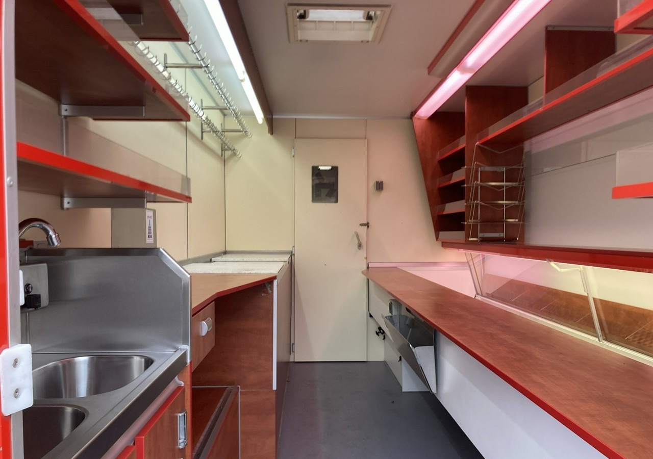 Fiat Ducato Autosklep wędliny Gastronomiczny Food Truck Foodtruck sklep Borco 20 - شاحنات طعام: صور 2 Fiat Ducato Autosklep wędliny Gastronomiczny Food Truck Foodtruck sklep Borco 20 - شاحنات طعام: صور 2