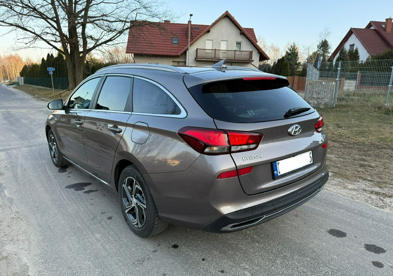 Hyundai i30 II Hyundai i30 1.5T-GDI160KM SMART PLUS +LED Salon PL Jak Nowy 2023 - سيارة: صور 3 Hyundai i30 II Hyundai i30 1.5T-GDI160KM SMART PLUS +LED Salon PL Jak Nowy 2023 - سيارة: صور 3