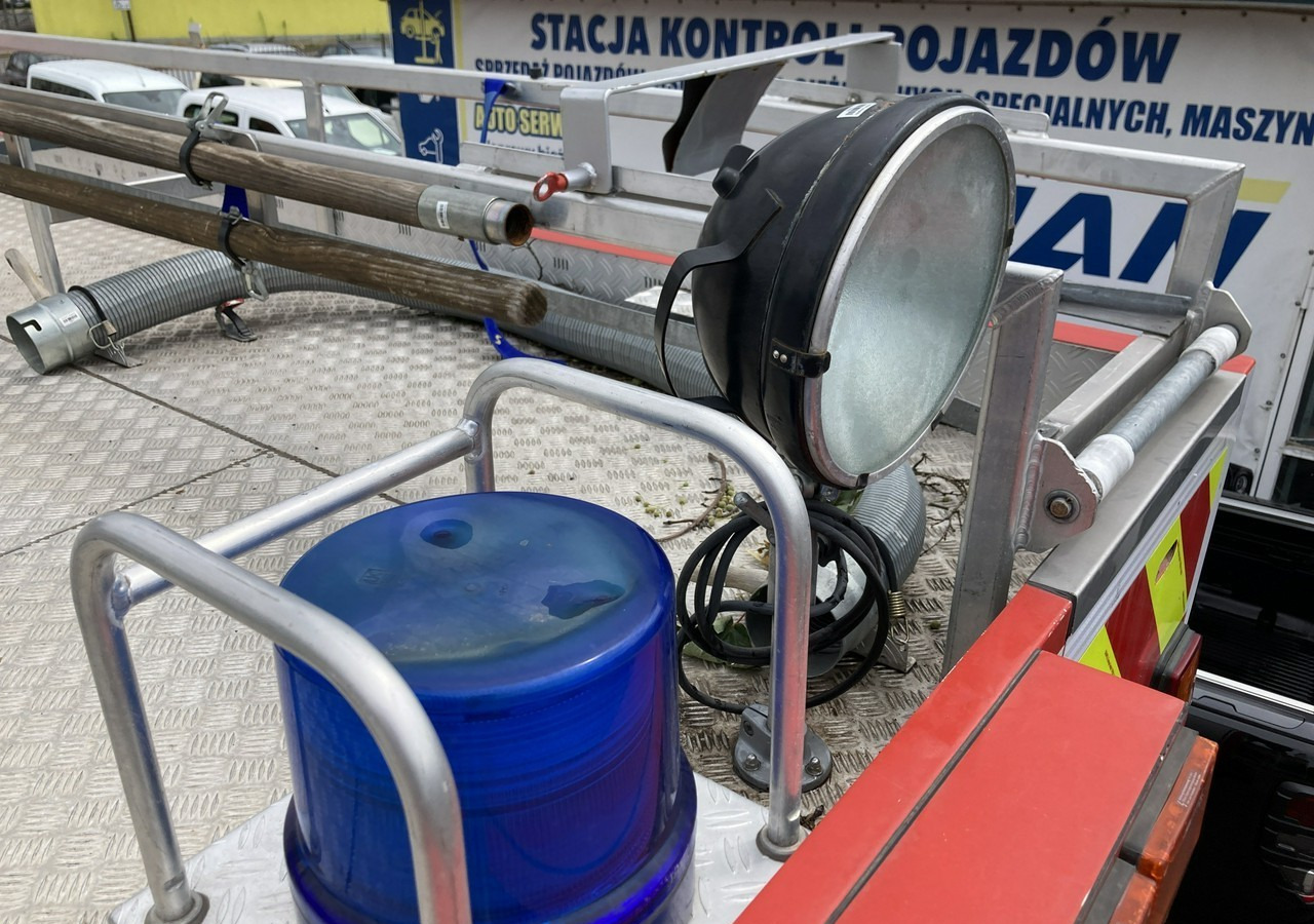 المطافئ MAN MAN 15,250 Straż pożarna gaśnicza 9-oso 4X4 Wóz strażacki 2003 MAN 15,250 Straż pożarna gaśnicza 9-osobowa 4X4 Wóz strażacki 2003: صور 12