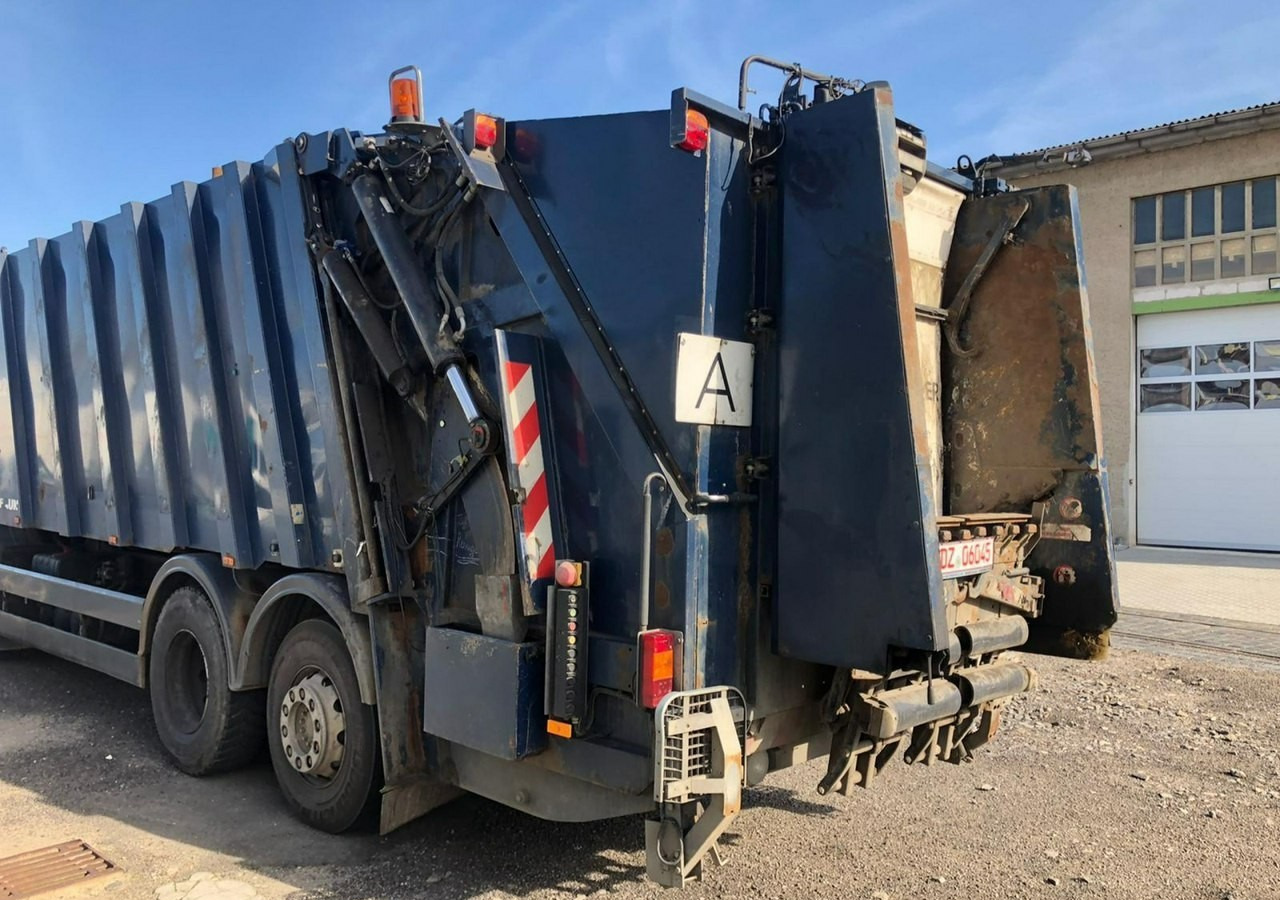 MAN TGA 26.320 Śmieciarka TGA 26.320 Śmieciarka Powerpress 525 FAUN 2008 - شاحنة القمامة: صور 4 MAN TGA 26.320 Śmieciarka TGA 26.320 Śmieciarka Powerpress 525 FAUN 2008 - شاحنة القمامة: صور 4