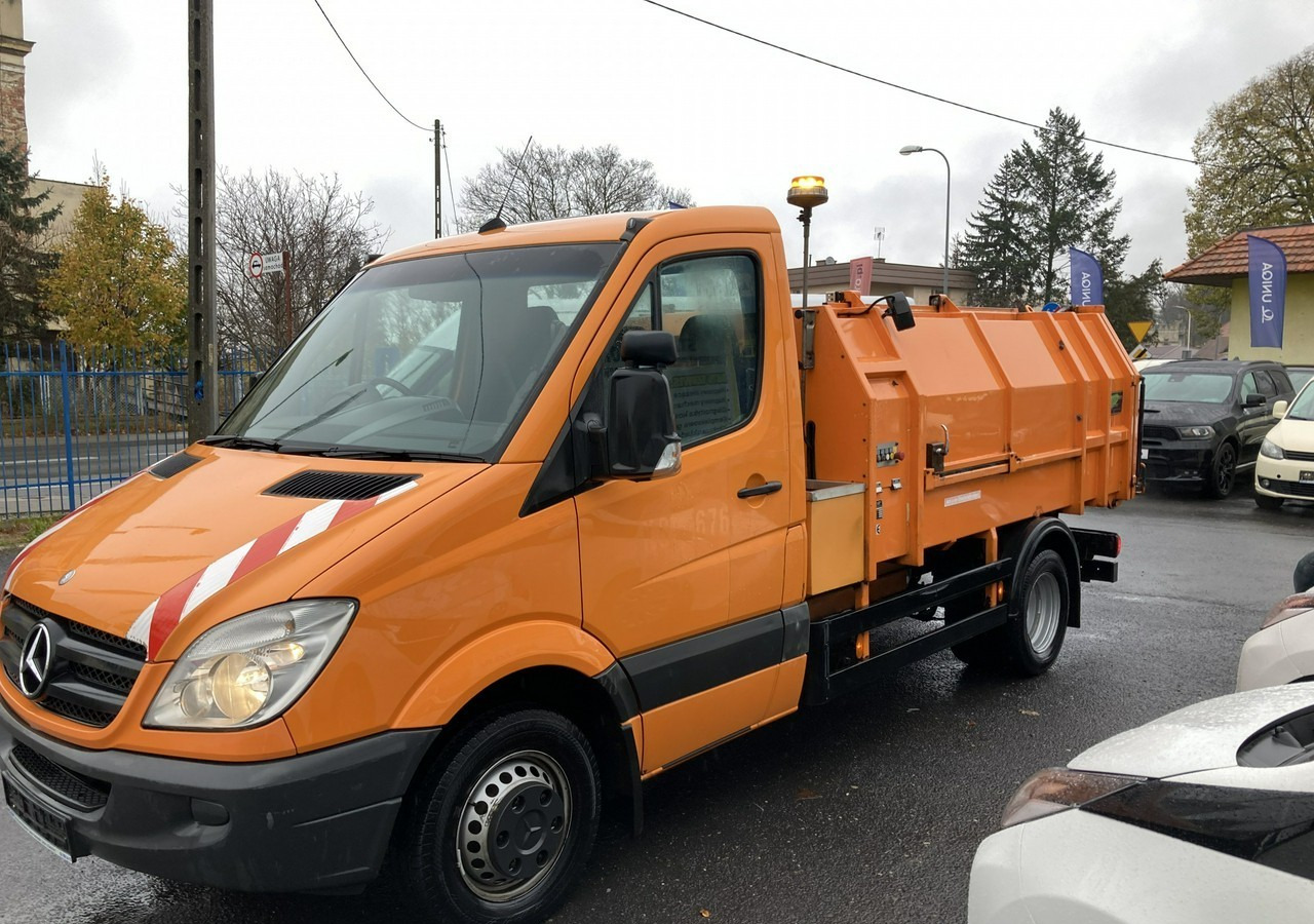 شاحنة القمامة Mercedes-Benz Sprinter Sprinter 513 Śmieciarka Prasa 2010: صور 10