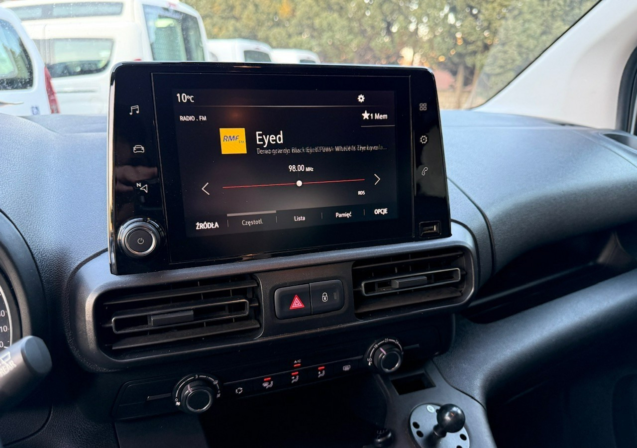 سيارة Opel Combo IV Combo Life Combo do przewozu Niepełnosprawnych inwalida rampa Model 2021: صور 14