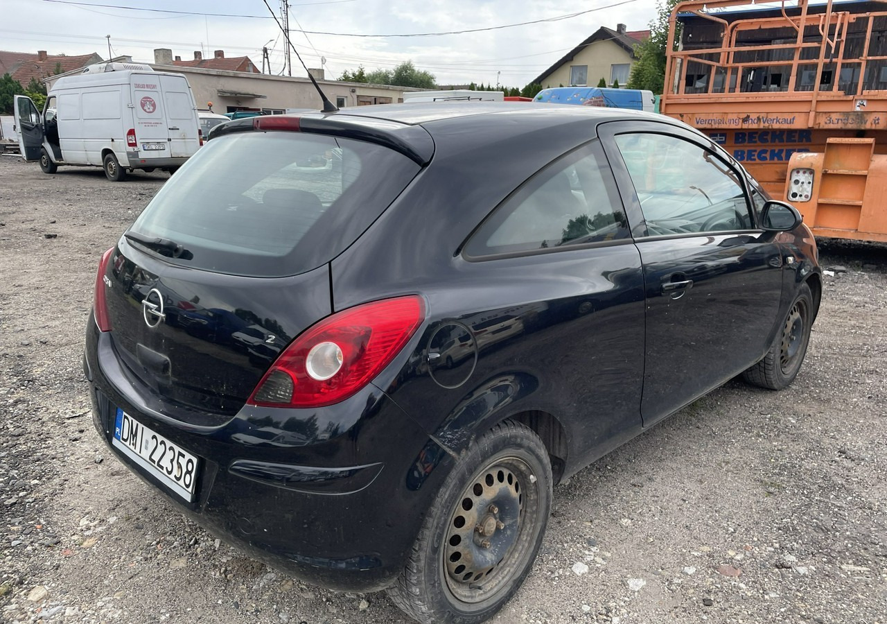 Opel Corsa D Opel Corsa 1,2-16V 80KM Klima 2008 - هاتشباك: صور 5 Opel Corsa D Opel Corsa 1,2-16V 80KM Klima 2008 - هاتشباك: صور 5