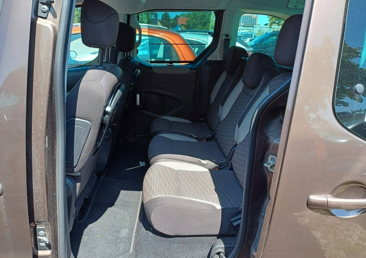 Peugeot Partner II Peugeot Partner Tepee 100 Family Model 2013 - سيارة: صور 5 Peugeot Partner II Peugeot Partner Tepee 100 Family Model 2013 - سيارة: صور 5