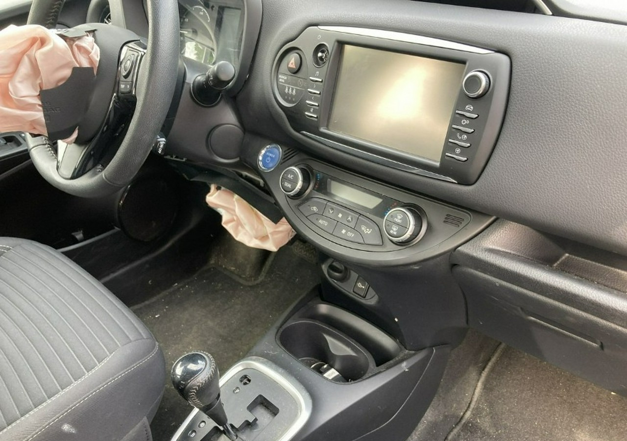 Toyota Yaris III Toyota Yaris Hybrid 1.5 VVT-i Y20 Model 2019 Salon PL - سيارة: صور 3 Toyota Yaris III Toyota Yaris Hybrid 1.5 VVT-i Y20 Model 2019 Salon PL - سيارة: صور 3