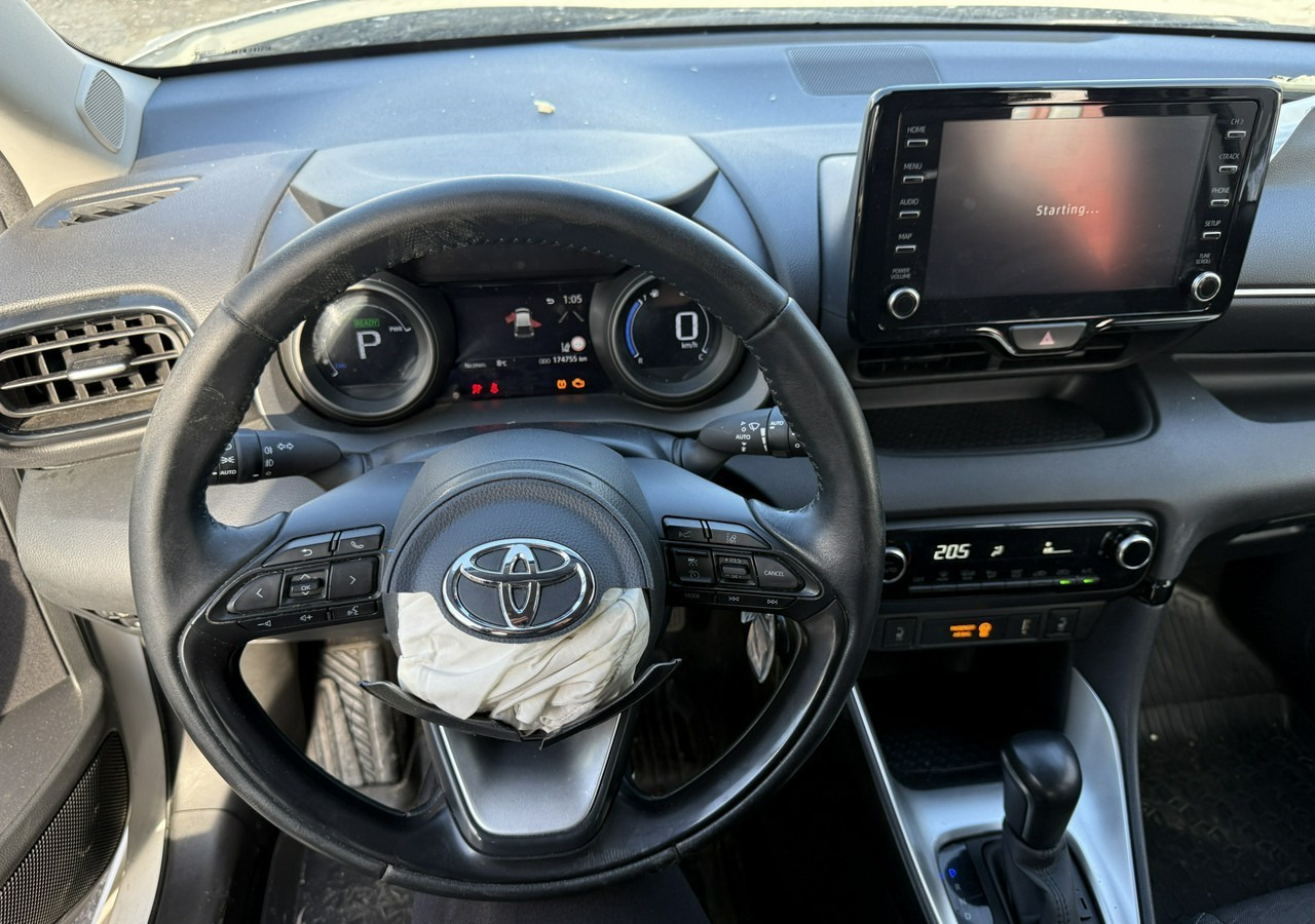 Toyota Yaris IV Toyota Yaris Hybrid 1.5 Active Salon PL 2023 FV 23% - سيارة: صور 4 Toyota Yaris IV Toyota Yaris Hybrid 1.5 Active Salon PL 2023 FV 23% - سيارة: صور 4