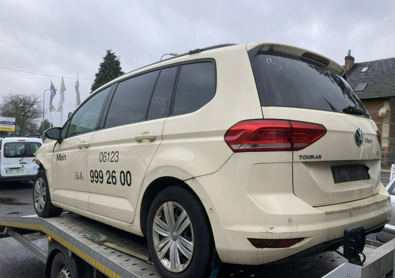 Volkswagen Touran II Touran - سيارة: صور 1 Volkswagen Touran II Touran - سيارة: صور 1