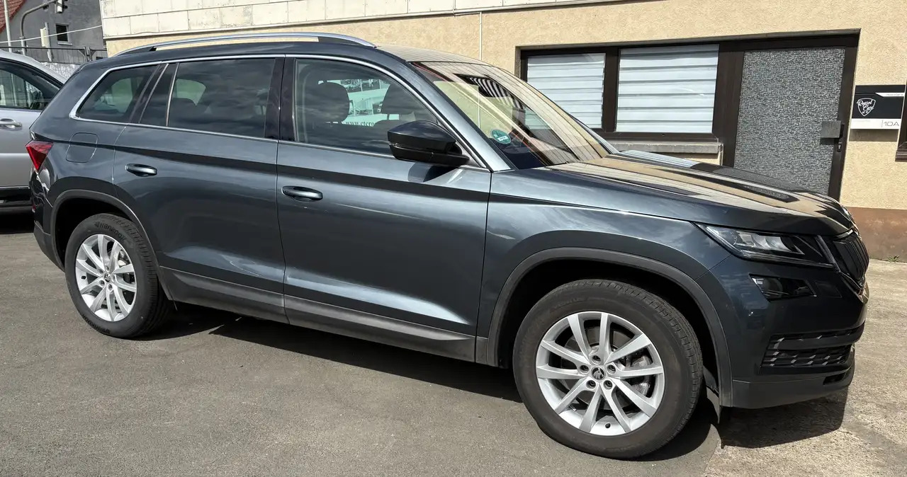 Skoda Kodiaq Style 4x4 - سيارة دفع رباعي: صور 3 Skoda Kodiaq Style 4x4 - سيارة دفع رباعي: صور 3