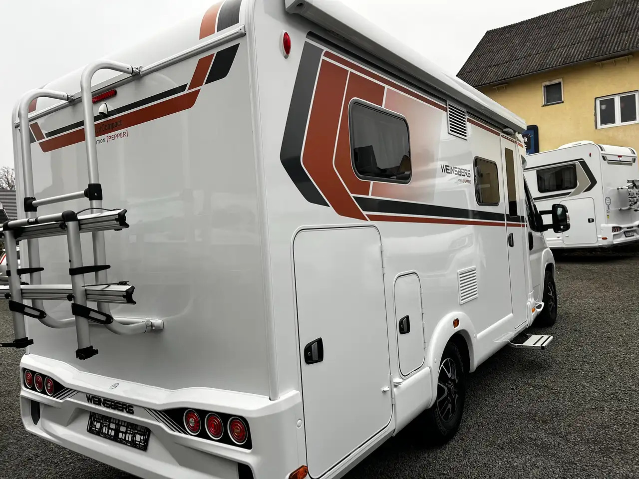 Weinsberg CaraCompact 600 MEG Pepper Mietwagen Verfügbar - موتر هوم شبه متكامل: صور 5 Weinsberg CaraCompact 600 MEG Pepper Mietwagen Verfügbar - موتر هوم شبه متكامل: صور 5