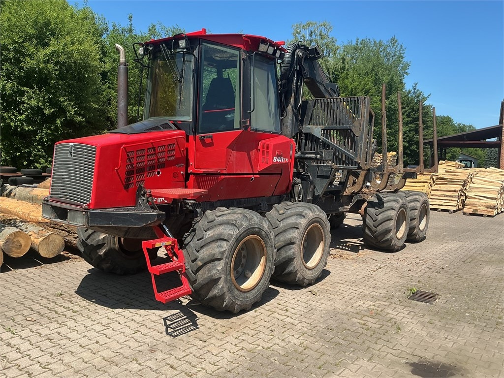 Komatsu 840 TX - شاحنات نقل الأخشاب في الغابات: صور 1 Komatsu 840 TX - شاحنات نقل الأخشاب في الغابات: صور 1