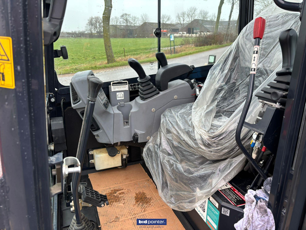 Kubota KX 027 - 4 GL minigraver - حفارة مصغرة: صور 5 Kubota KX 027 - 4 GL minigraver - حفارة مصغرة: صور 5