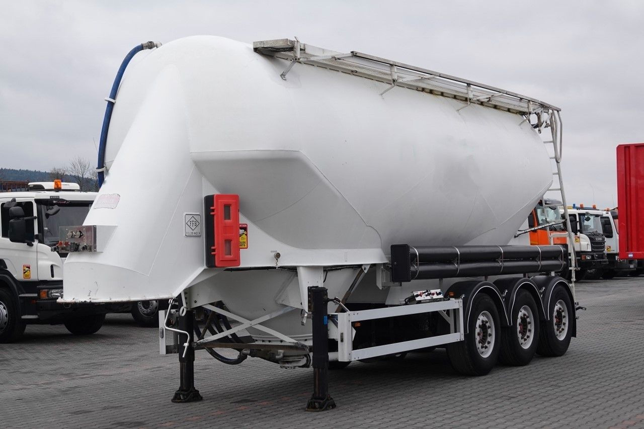 Feldbinder CEMENTONACZEPA / 2 KOMORY / 37 000 L / SILOS / D - بلكر: صور 1 Feldbinder CEMENTONACZEPA / 2 KOMORY / 37 000 L / SILOS / D - بلكر: صور 1