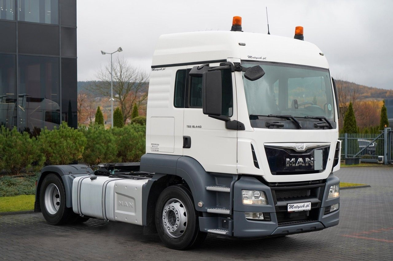 MAN TGS 18. 440 / XLX / NAVI - شاحنة جرار: صور 2 MAN TGS 18. 440 / XLX / NAVI - شاحنة جرار: صور 2