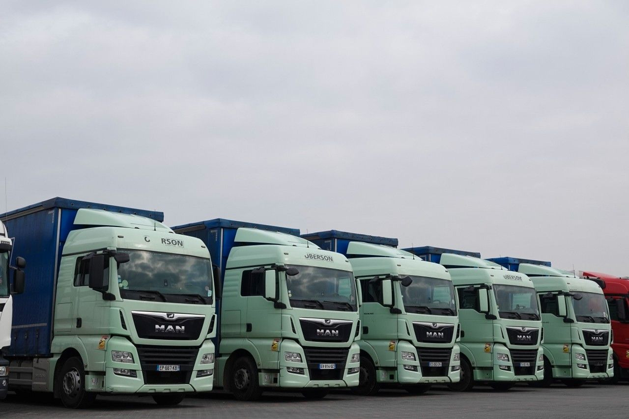 MAN TGX 26.460 / ZESTAW TANDEM PRZEJAZDOWY / 120 M3 - شاحنة ستارة: صور 1 MAN TGX 26.460 / ZESTAW TANDEM PRZEJAZDOWY / 120 M3 - شاحنة ستارة: صور 1