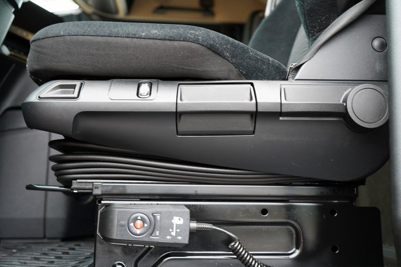 شاحنة جرار Mercedes-Benz ACTROS 1845 / BIG SPACE / 2020: صور 24 شاحنة جرار Mercedes-Benz ACTROS 1845 / BIG SPACE / 2020: صور 24