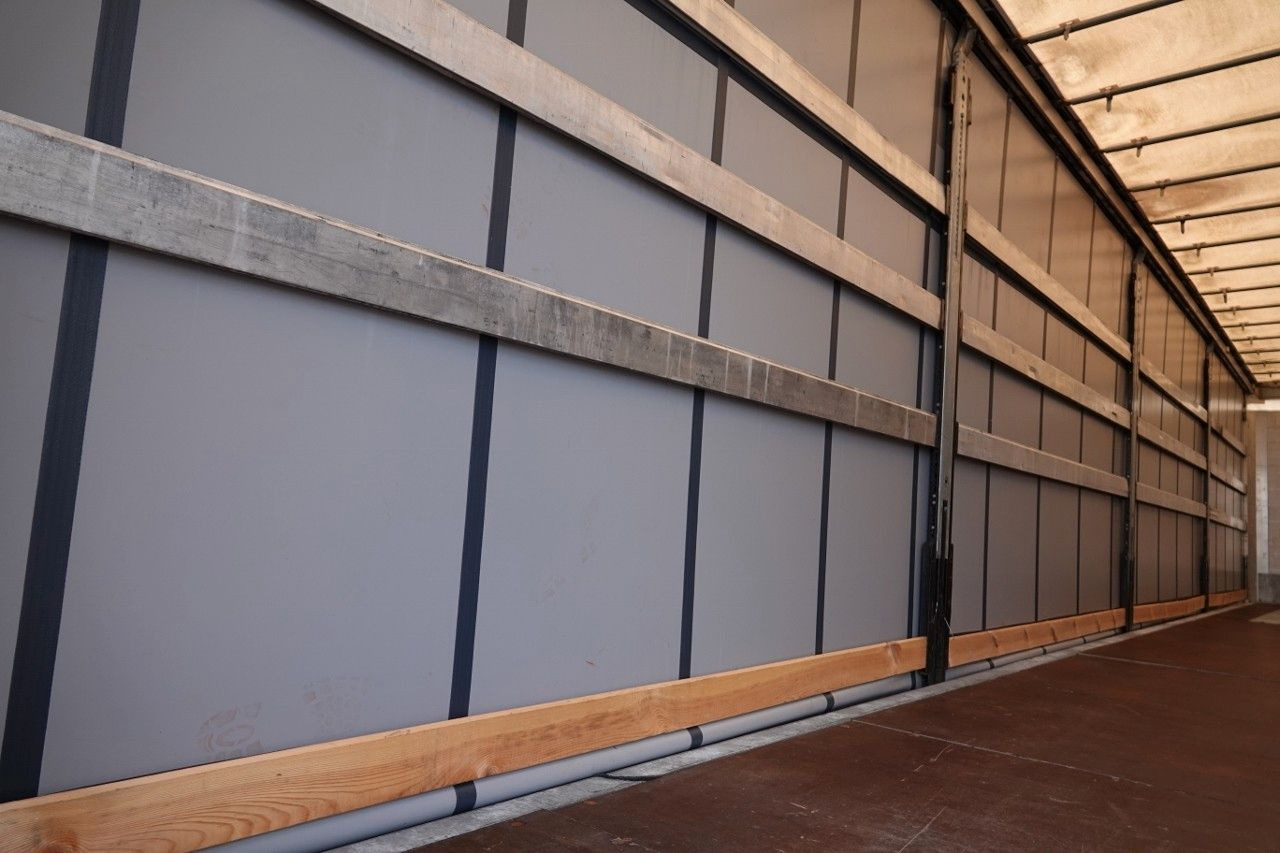 الخيمة نصف مقطورة Schmitz Cargobull FIRANKA / STANDARD /  OŚ PODNOSZONA / KOSZ NA PA: صور 12